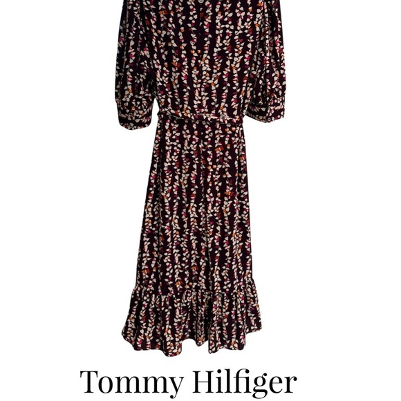 NEW Tommy Hilfiger floral dress with v neck front, tie waist and flowy. - Picture 2 of 7